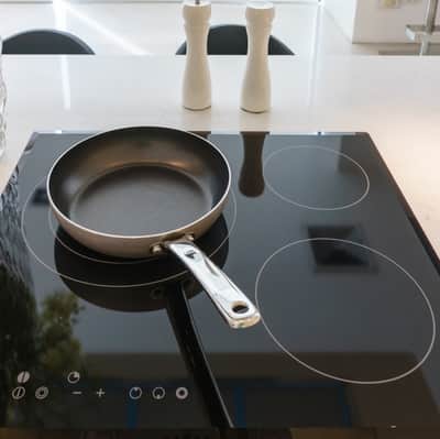 What should you not use on a glass top stove? [9 things to avoid] - IEyeNews