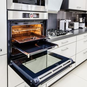 How to Use a Self-Cleaning Oven Feature Safely & Effectively